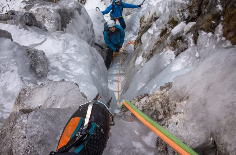 Eiklettern Wasserfall - Arrampicata ghiaccio - ice climbing 2020 - Alpinschule Drei Zinnen (19)