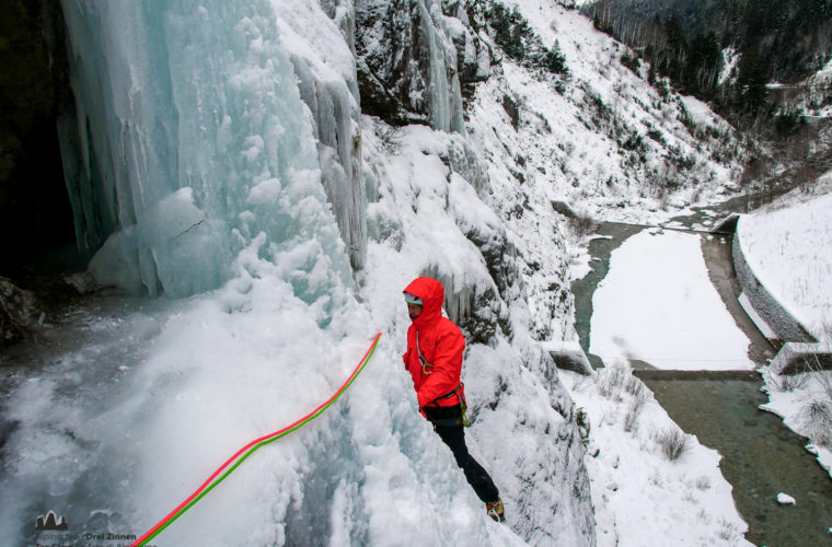 Eiklettern Wasserfall - Arrampicata ghiaccio - ice climbing 2020 - Alpinschule Drei Zinnen (61)