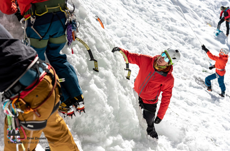 Eisklettern - arrampicata su ghiaccio - ice climbing - Alpinschule Drei Zinnen 2020 (10)
