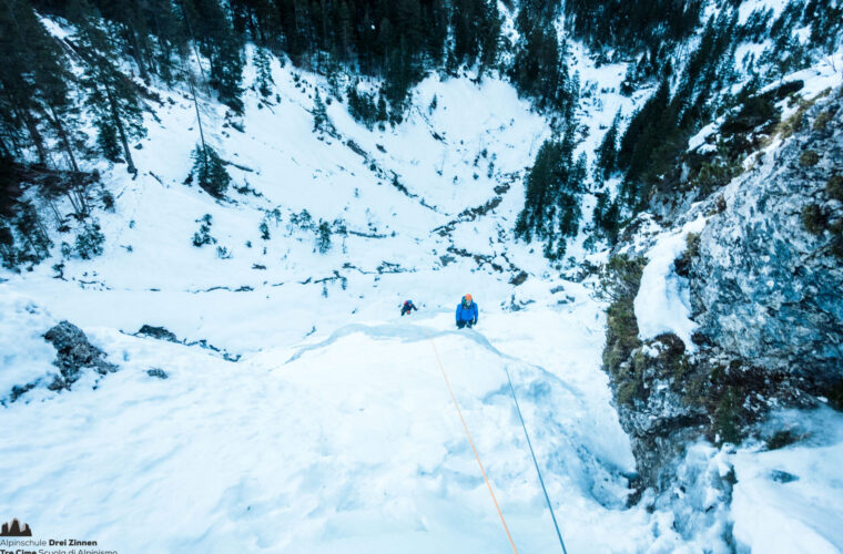 Eisklettern arrampicata su ghiaccio ice climbing - Sappada Ploden - Alpinschule Drei Zinnen (5)